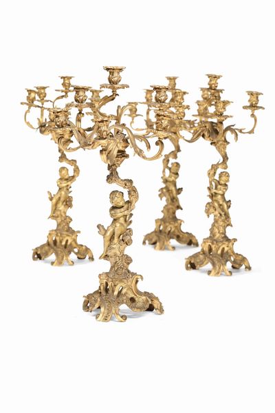 Quattro grandi candelabri a sei fiamme. XIX secolo  - Asta L'Art de la Table - Associazione Nazionale - Case d'Asta italiane