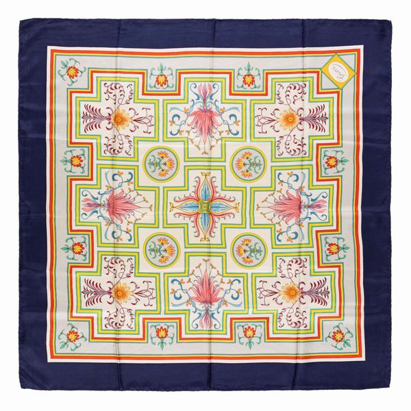 GUCCI : Foulard  - Asta Luxury Fashion - Associazione Nazionale - Case d'Asta italiane