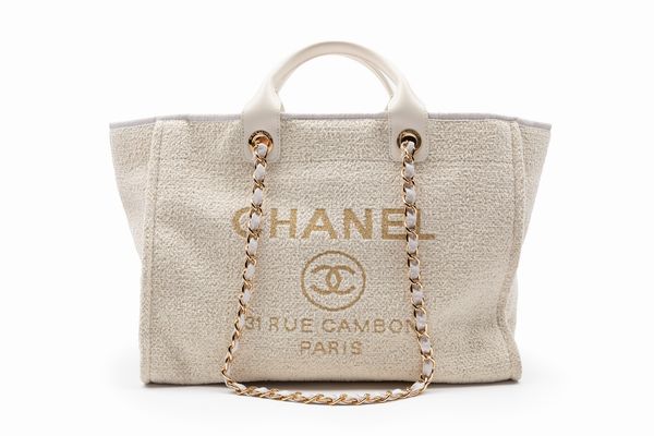 CHANEL : Borsa Deauville  - Asta Luxury Fashion - Associazione Nazionale - Case d'Asta italiane