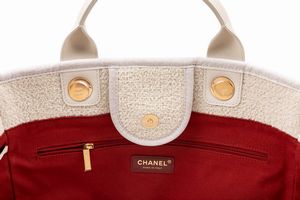 CHANEL : Borsa Deauville  - Asta Luxury Fashion - Associazione Nazionale - Case d'Asta italiane