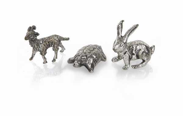 Tre miniature in argento raffiguranti animali  - Asta Argenti Antichi e da Collezione - Associazione Nazionale - Case d'Asta italiane