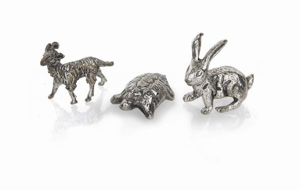 Tre miniature in argento raffiguranti animali  - Asta Argenti Antichi e da Collezione - Associazione Nazionale - Case d'Asta italiane