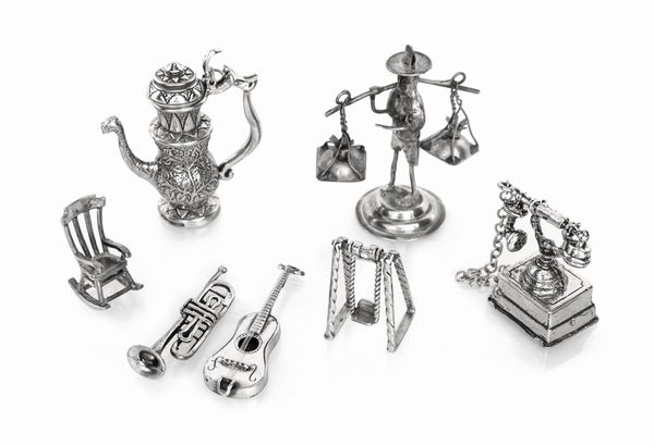 Sette miniature in argento  - Asta Argenti Antichi e da Collezione - Associazione Nazionale - Case d'Asta italiane