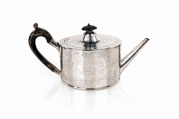 Teiera in argento 925/1000, Londra 1791, argentiere Thomas Hall  - Asta Argenti Antichi e da Collezione - Associazione Nazionale - Case d'Asta italiane