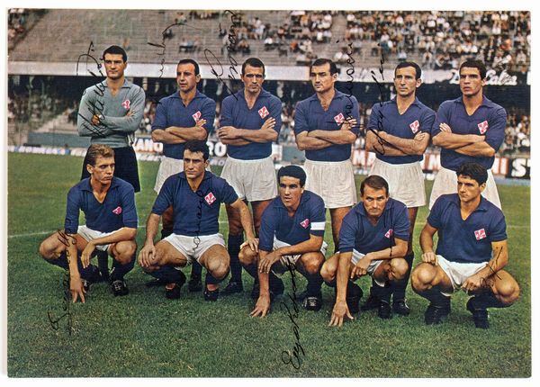 Calcio, Italia, FIORENTINA foto squadra autografata 1964  - Asta Antique Toys & Sports Memorabilia - Associazione Nazionale - Case d'Asta italiane