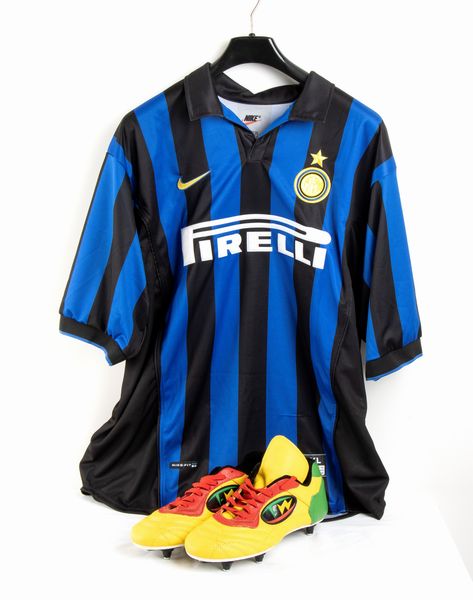 Calcio, Italia, FC INTER maglia e scarpini West  - Asta Antique Toys & Sports Memorabilia - Associazione Nazionale - Case d'Asta italiane
