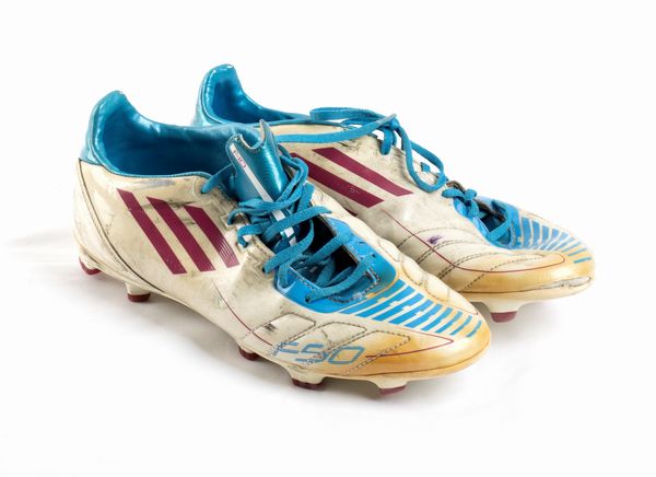 Calcio,Italia, SSC NAPOLI, Cavani scarpini di gara  - Asta Antique Toys & Sports Memorabilia - Associazione Nazionale - Case d'Asta italiane