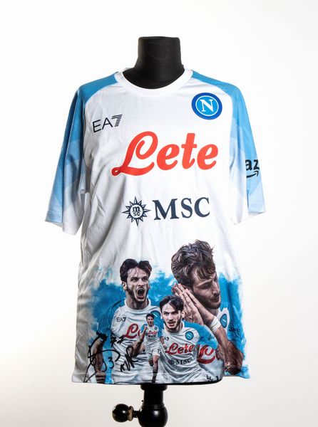 Calcio, Italia, SSC Napoli, Kvaratskhelia maglia GAME FACE  - Asta Antique Toys & Sports Memorabilia - Associazione Nazionale - Case d'Asta italiane