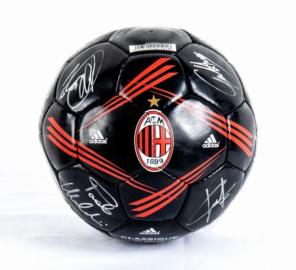 Calcio, Italia, pallone con autografi AC MILAN, anni 2000  - Asta Antique Toys & Sports Memorabilia - Associazione Nazionale - Case d'Asta italiane