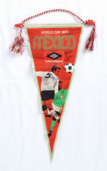 CALCIO, Italia, mondiali Mexico 70 gagliardetto autografato  - Asta Antique Toys & Sports Memorabilia - Associazione Nazionale - Case d'Asta italiane