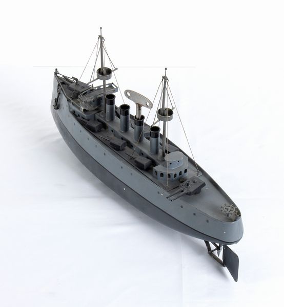 BING, Germany, incrociatore da guerra  - Asta Antique Toys & Sports Memorabilia - Associazione Nazionale - Case d'Asta italiane