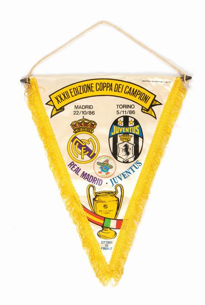 Calcio, Gagliardetto REAL MADRID-JUVENTUS  - Asta Antique Toys & Sports Memorabilia - Associazione Nazionale - Case d'Asta italiane