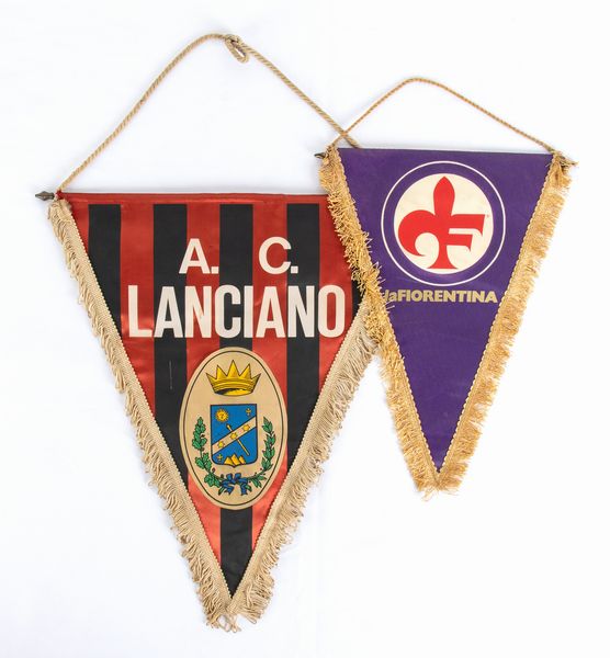 Calcio, Italia, due gagliardetti  - Asta Antique Toys & Sports Memorabilia - Associazione Nazionale - Case d'Asta italiane