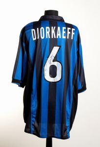 Calcio, Italia, FC INTER maglia Djorkaeff autografata  - Asta Antique Toys & Sports Memorabilia - Associazione Nazionale - Case d'Asta italiane