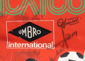 CALCIO, Italia, mondiali Mexico 70 gagliardetto autografato  - Asta Antique Toys & Sports Memorabilia - Associazione Nazionale - Case d'Asta italiane