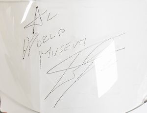 Motociclismo, Loris Capirossi , tuta da gara e casco autografati  - Asta Antique Toys & Sports Memorabilia - Associazione Nazionale - Case d'Asta italiane