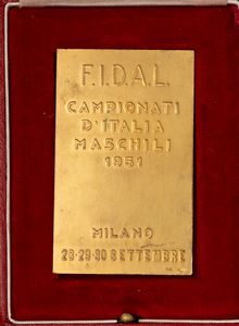 Atletica, Italia, Maggioni Vittorio, maglia campione 1951  - Asta Antique Toys & Sports Memorabilia - Associazione Nazionale - Case d'Asta italiane