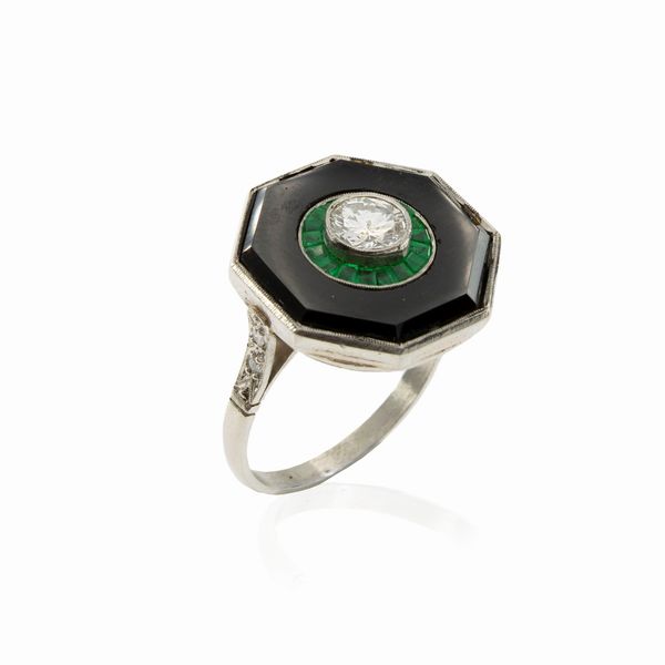 Anello Dec� in platino e diamante  - Asta Gioielli Orologi | Fashion Vintage - Associazione Nazionale - Case d'Asta italiane