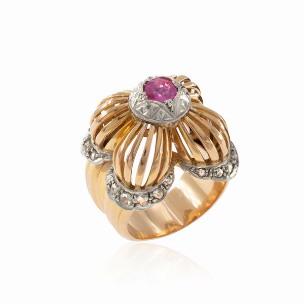 Anello in oro giallo 18kt e argento  - Asta Gioielli Orologi | Fashion Vintage - Associazione Nazionale - Case d'Asta italiane