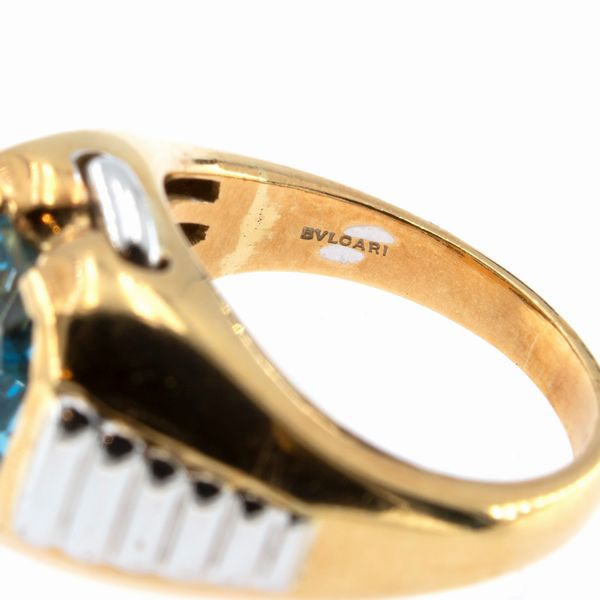 Bulgari anello topazio azzurro  - Asta Gioielli Orologi | Fashion Vintage - Associazione Nazionale - Case d'Asta italiane