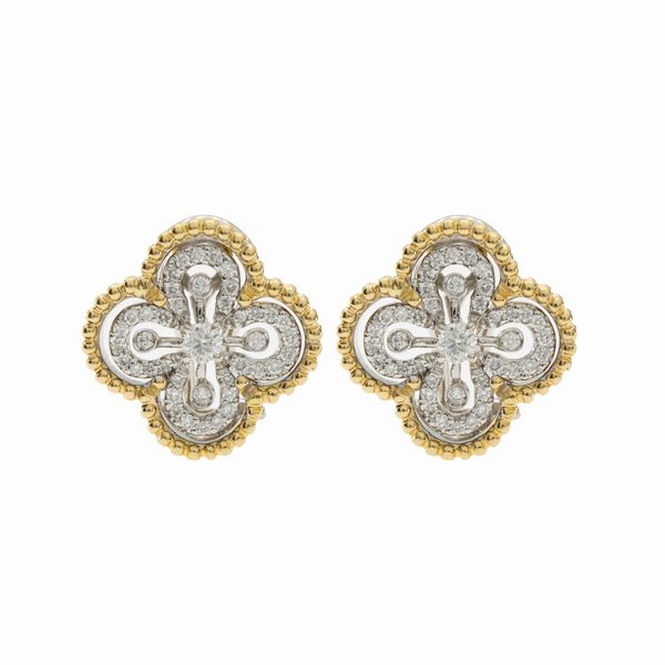 Orecchini a lobo in oro due colori 18kt  - Asta Gioielli Orologi | Fashion Vintage - Associazione Nazionale - Case d'Asta italiane