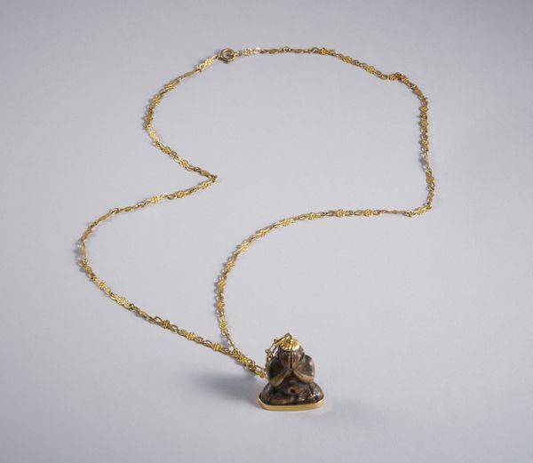 . : Collana in oro a basso titolo con Buddha in legno su base oro 18k.  - Asta GIOIELLI - OROLOGI - ALL I WANT FOR CHRISTMAS Online - Associazione Nazionale - Case d'Asta italiane