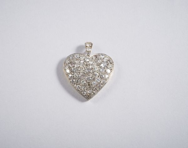 . : Pendente in oro giallo 750/1000  a forma di cuore in oro con diamanti bianchi  taglio antico di 5,00 ct. ca.  - Asta GIOIELLI - OROLOGI - ALL I WANT FOR CHRISTMAS Online - Associazione Nazionale - Case d'Asta italiane