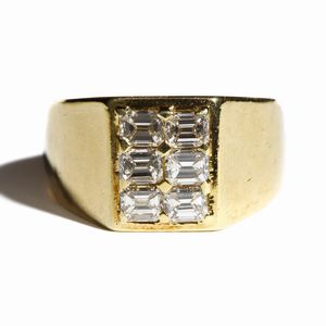 . : Anello in oro giallo 18k con 6 diamanti taglio smeralo di 1,70 ct. ca.  - Asta GIOIELLI - OROLOGI - ALL I WANT FOR CHRISTMAS Online - Associazione Nazionale - Case d'Asta italiane