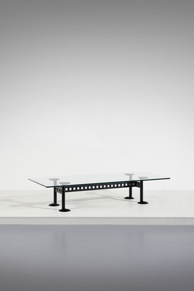 SCARPA AFRA (1937-2011) & TOBIA (n. 1935) : Tavolo da salotto della serie Plinio per Meritalia, Mariano Comense  - Asta DESIGN E ARTI DECORATIVE DEL NOVECENTO - Associazione Nazionale - Case d'Asta italiane