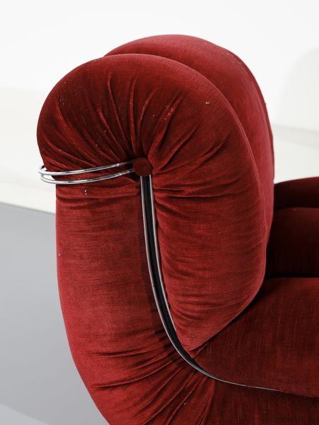 PIAZZESI ADRIANO (1923 - 2009) : attribuito. Quattro poltrone e un piaggiapiedi  - Asta DESIGN E ARTI DECORATIVE DEL NOVECENTO - Associazione Nazionale - Case d'Asta italiane