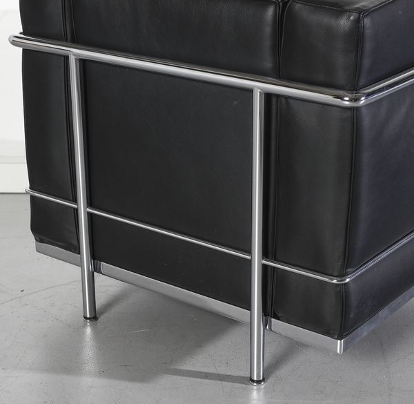 LE CORBUSIER, PIERRE JEANNERET, CHARLOTTE PERRIAND : Coppia di poltrone mod. LC2 per Cassina, Meda  - Asta DESIGN E ARTI DECORATIVE DEL NOVECENTO - Associazione Nazionale - Case d'Asta italiane