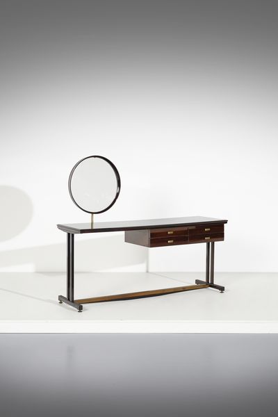 MANIFATTURA ITALIANA : Mobile da toeletta a quattro cassetti con specchio  - Asta DESIGN E ARTI DECORATIVE DEL NOVECENTO - Associazione Nazionale - Case d'Asta italiane