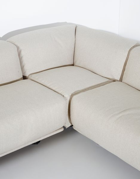 MAGISTRETTI VICO (1920 - 2006) : Divano modulare mod. Fiandra per Cassina, Meda (5 pezzi)  - Asta DESIGN E ARTI DECORATIVE DEL NOVECENTO - Associazione Nazionale - Case d'Asta italiane