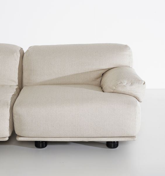 MAGISTRETTI VICO (1920 - 2006) : Divano modulare mod. Fiandra per Cassina, Meda (5 pezzi)  - Asta DESIGN E ARTI DECORATIVE DEL NOVECENTO - Associazione Nazionale - Case d'Asta italiane
