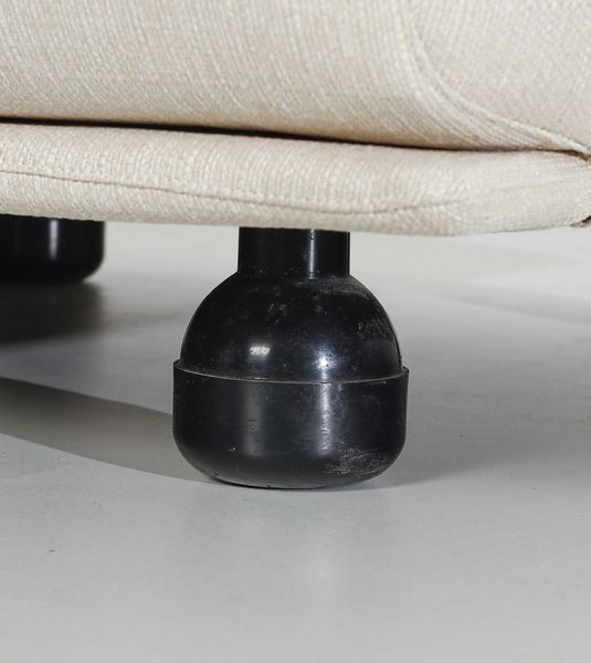 MAGISTRETTI VICO (1920 - 2006) : Divano modulare mod. Fiandra per Cassina, Meda (5 pezzi)  - Asta DESIGN E ARTI DECORATIVE DEL NOVECENTO - Associazione Nazionale - Case d'Asta italiane