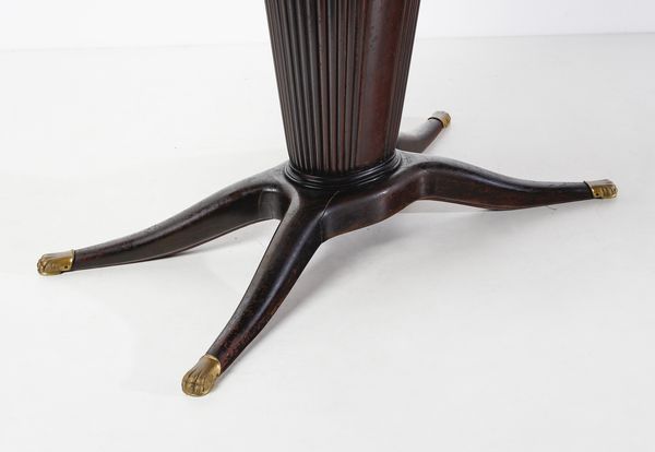 BUFFA PAOLO (1903 - 1970) : nello stile di. Tavolo con piano ovale, gamba centrale e piedini a zampa di felino  - Asta DESIGN E ARTI DECORATIVE DEL NOVECENTO - Associazione Nazionale - Case d'Asta italiane