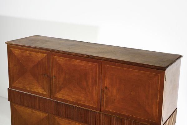 PALAZZI DELL'ARTE : Credenza a sei ante e tre cassetti nella fascia centrale, Cant  - Asta DESIGN E ARTI DECORATIVE DEL NOVECENTO - Associazione Nazionale - Case d'Asta italiane