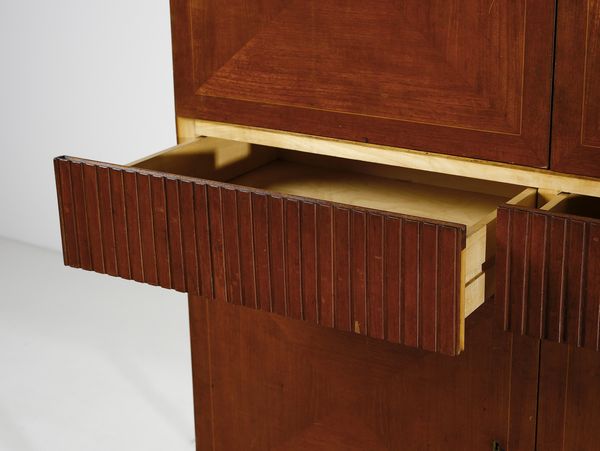 PALAZZI DELL'ARTE : Credenza a sei ante e tre cassetti nella fascia centrale, Cant  - Asta DESIGN E ARTI DECORATIVE DEL NOVECENTO - Associazione Nazionale - Case d'Asta italiane
