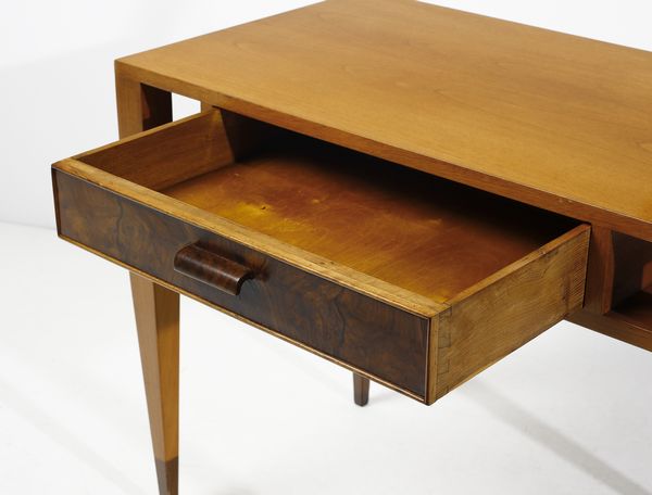 MANIFATTURA ITALIANA : Mobile da toeletta  - Asta DESIGN E ARTI DECORATIVE DEL NOVECENTO - Associazione Nazionale - Case d'Asta italiane