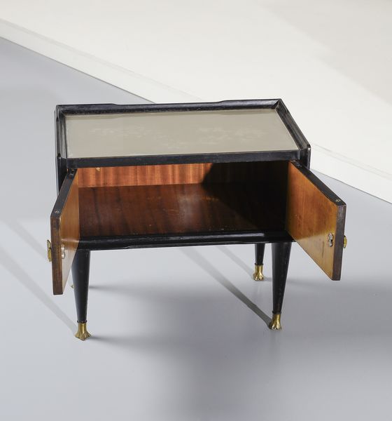 MANIFATTURA ITALIANA : Cassettiera e comodino  - Asta DESIGN E ARTI DECORATIVE DEL NOVECENTO - Associazione Nazionale - Case d'Asta italiane