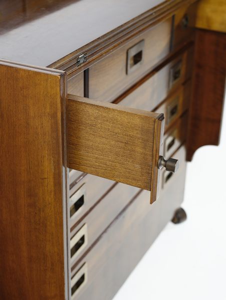 PARISI ICO (1916 - 1996) : nello stile di. Cassettiera con scrittoio a ribalta su rotelle  - Asta DESIGN E ARTI DECORATIVE DEL NOVECENTO - Associazione Nazionale - Case d'Asta italiane