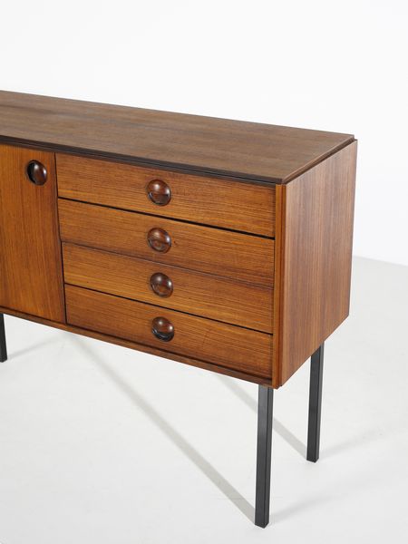 MANIFATTURA DANESE : Credenza a stipi e cassetti.  - Asta DESIGN E ARTI DECORATIVE DEL NOVECENTO - Associazione Nazionale - Case d'Asta italiane