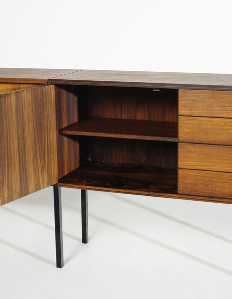 MANIFATTURA DANESE : Credenza a stipi e cassetti.  - Asta DESIGN E ARTI DECORATIVE DEL NOVECENTO - Associazione Nazionale - Case d'Asta italiane