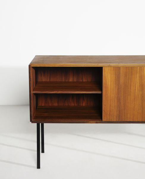 MANIFATTURA DANESE : Credenza a stipi e cassetti.  - Asta DESIGN E ARTI DECORATIVE DEL NOVECENTO - Associazione Nazionale - Case d'Asta italiane