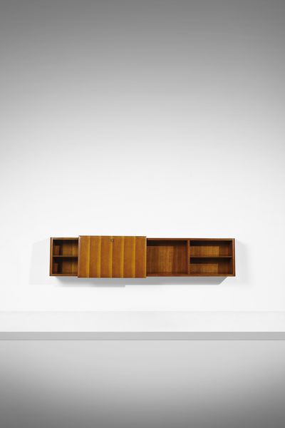 PONTI GIO (1891 - 1979) : attribuito. Mobile pensile con vani a giorno e ribalta  - Asta DESIGN E ARTI DECORATIVE DEL NOVECENTO - Associazione Nazionale - Case d'Asta italiane