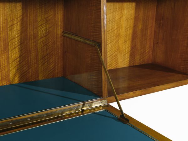 PONTI GIO (1891 - 1979) : attribuito. Mobile pensile con vani a giorno e ribalta  - Asta DESIGN E ARTI DECORATIVE DEL NOVECENTO - Associazione Nazionale - Case d'Asta italiane