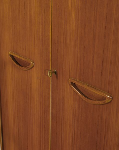 MANIFATTURA DANESE : Coppia di armadi  - Asta DESIGN E ARTI DECORATIVE DEL NOVECENTO - Associazione Nazionale - Case d'Asta italiane