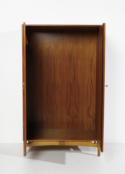 MANIFATTURA DANESE : Coppia di armadi  - Asta DESIGN E ARTI DECORATIVE DEL NOVECENTO - Associazione Nazionale - Case d'Asta italiane