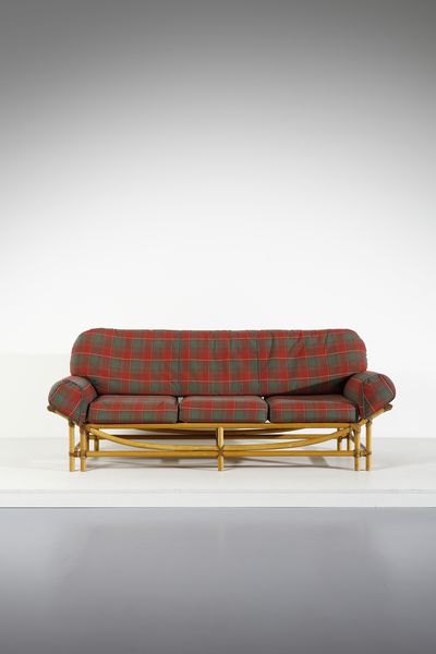 MANIFATTURA ITALIANA : Divano a tre posti  - Asta DESIGN E ARTI DECORATIVE DEL NOVECENTO - Associazione Nazionale - Case d'Asta italiane