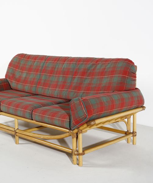 MANIFATTURA ITALIANA : Divano a tre posti  - Asta DESIGN E ARTI DECORATIVE DEL NOVECENTO - Associazione Nazionale - Case d'Asta italiane